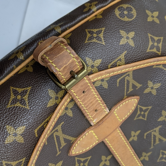 LOUIS VUITTON Monogram Saumur 30 CROSSBODY - Picture 13 of 14